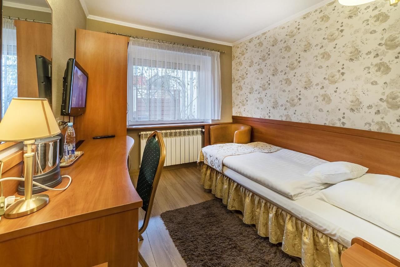 Отель Hotel Doris Оборники-17