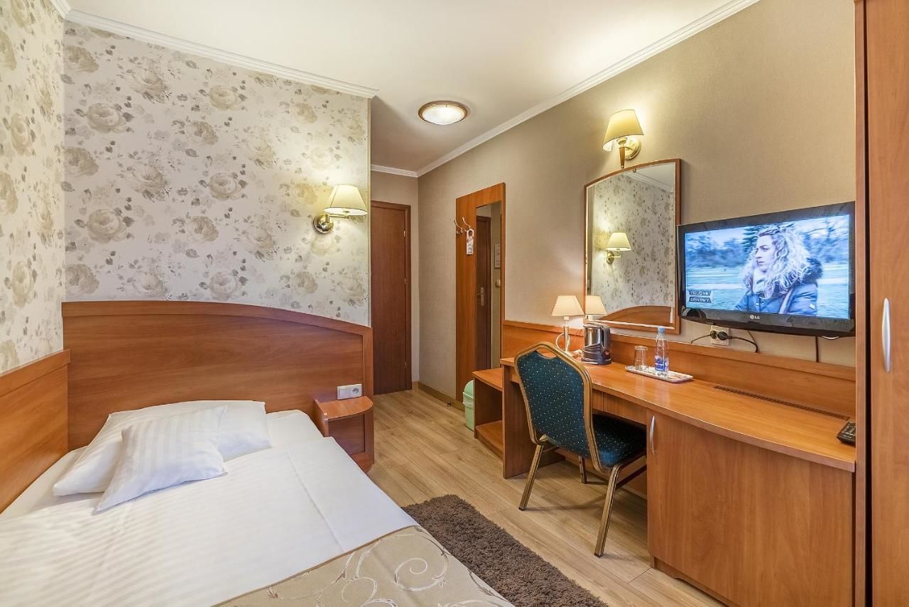 Отель Hotel Doris Оборники-20