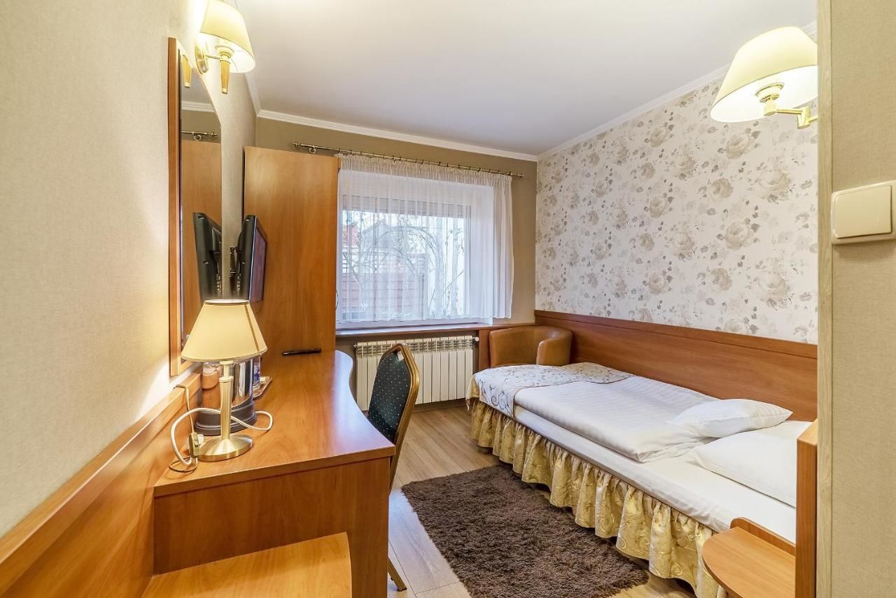 Отель Hotel Doris Оборники-22