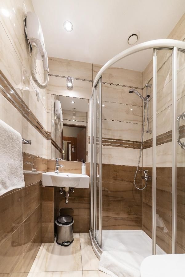 Отель Hotel Doris Оборники-23