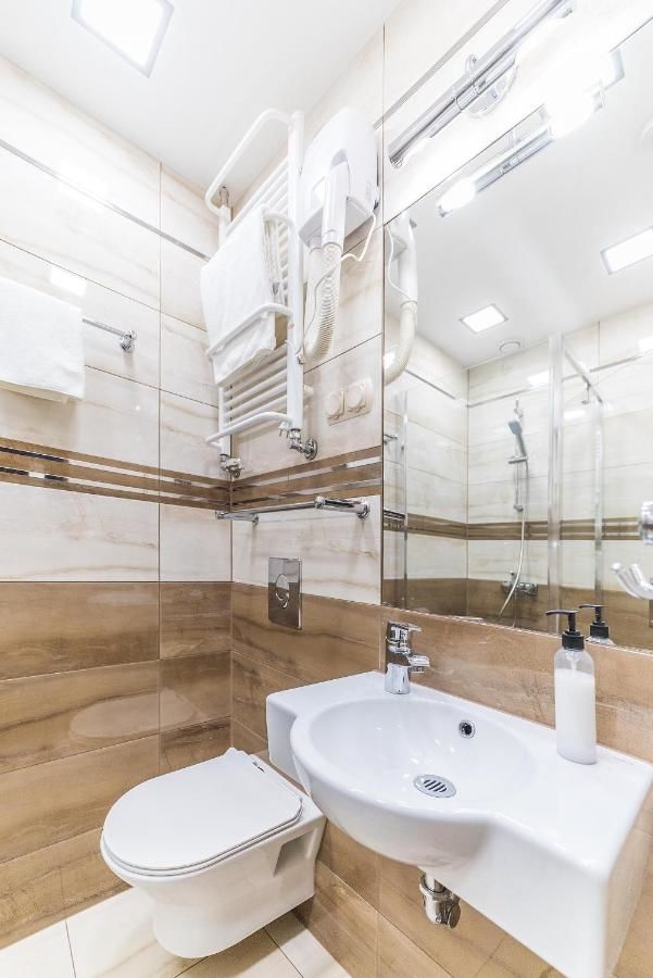 Отель Hotel Doris Оборники-7