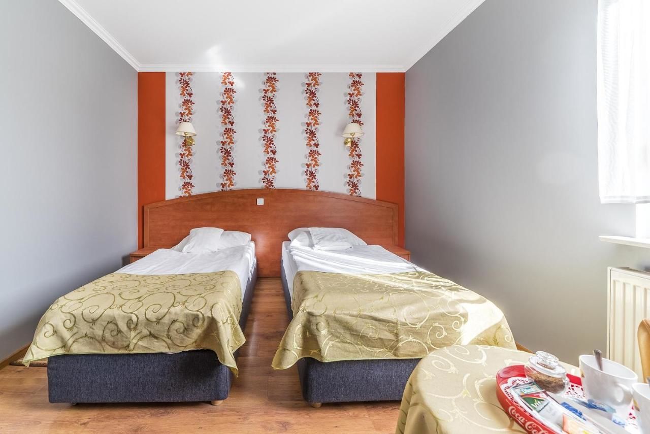 Отель Hotel Doris Оборники-12